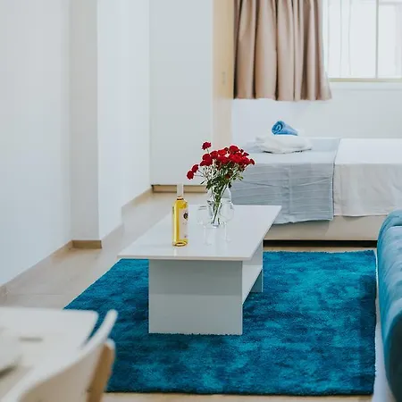 Stephanie Daire Larnaca